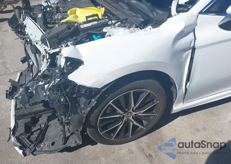 2021 Toyota Camry Se z USA, uszkodzony, nr VIN 4T1T11AK1MU472976